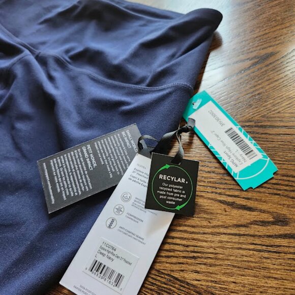 MPG Explore Capri High-Waisted Leggings - Navy Blue - from Stitch FIx - Picture 3 of 5